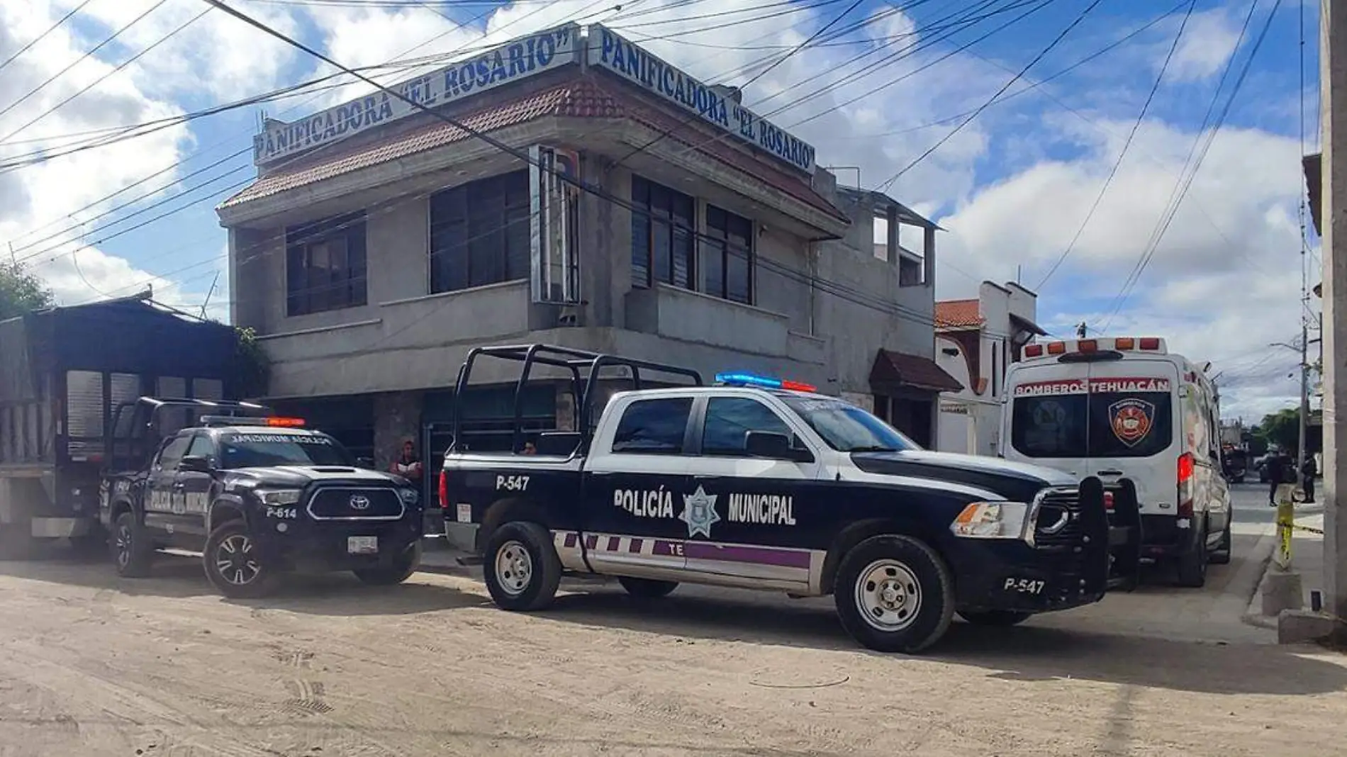 Un joven de 22 años de edad fue localizado sin vida colgando de una viga dentro de su domicilio